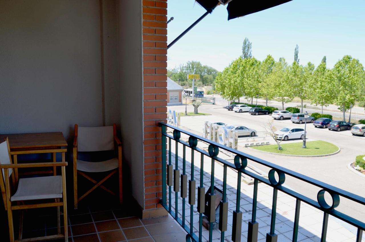 Hotel Lasa Sport Valladolid Luaran gambar
