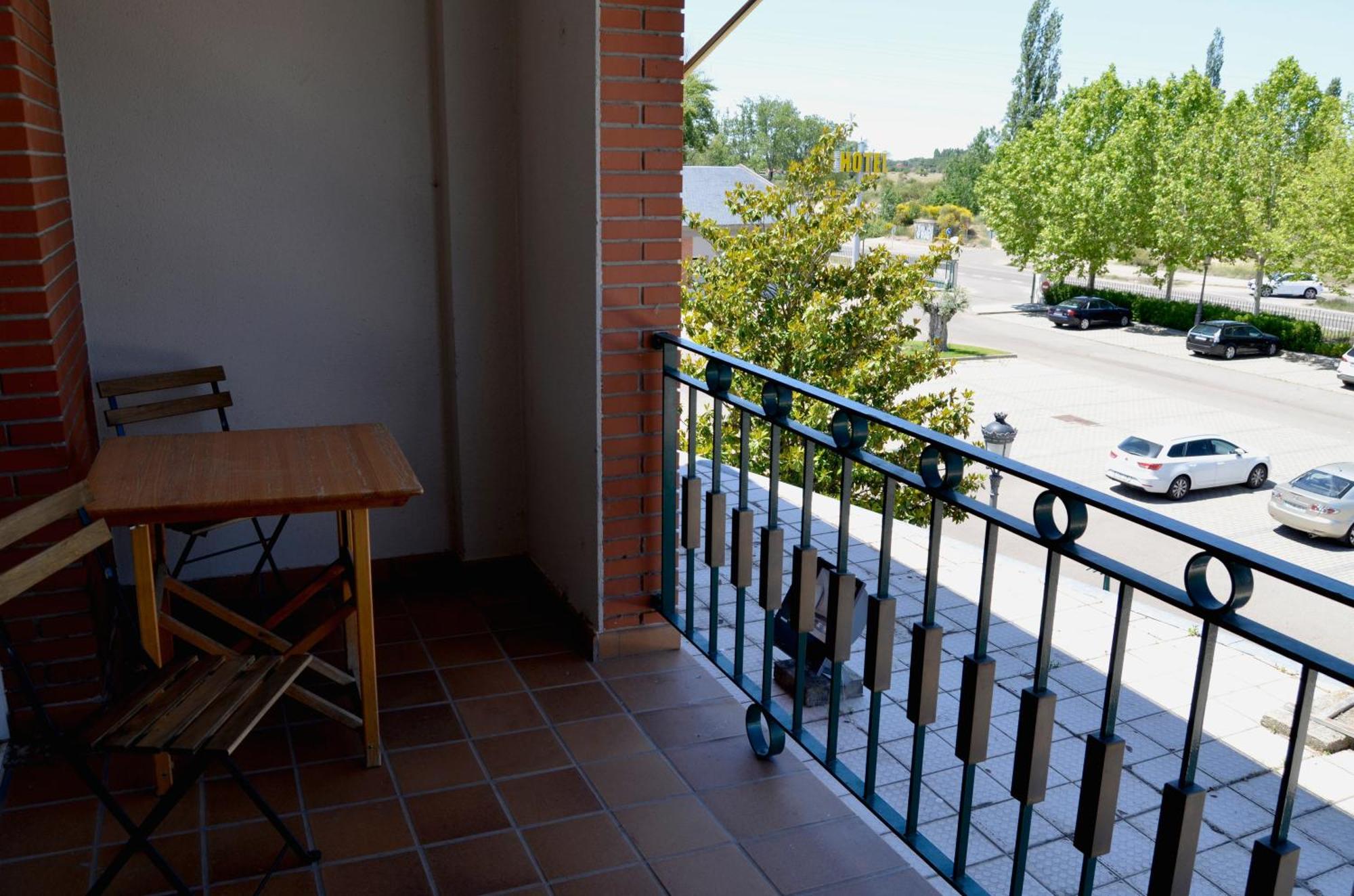 Hotel Lasa Sport Valladolid Luaran gambar