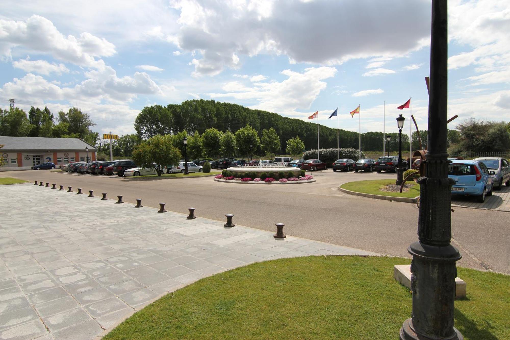 Hotel Lasa Sport Valladolid Luaran gambar